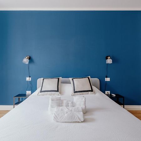 Elegante Appartamento In Marina Триест Экстерьер фото
