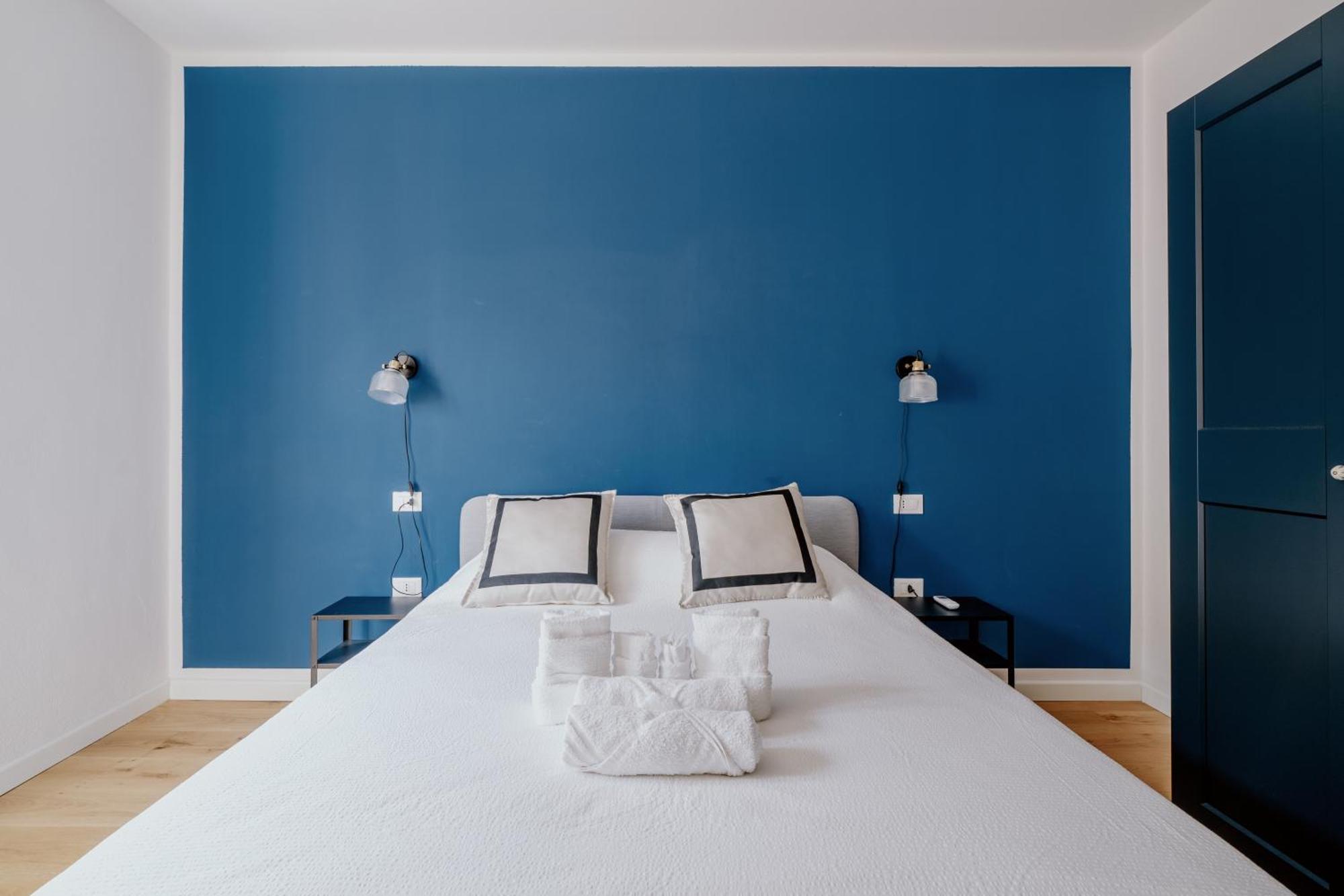 Elegante Appartamento In Marina Триест Экстерьер фото